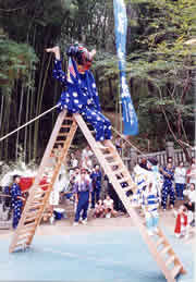 はしご登りの獅子舞