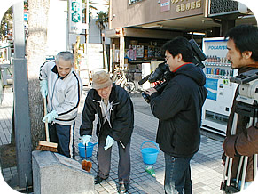 産経新聞久山さんと井筒書房の井筒さん